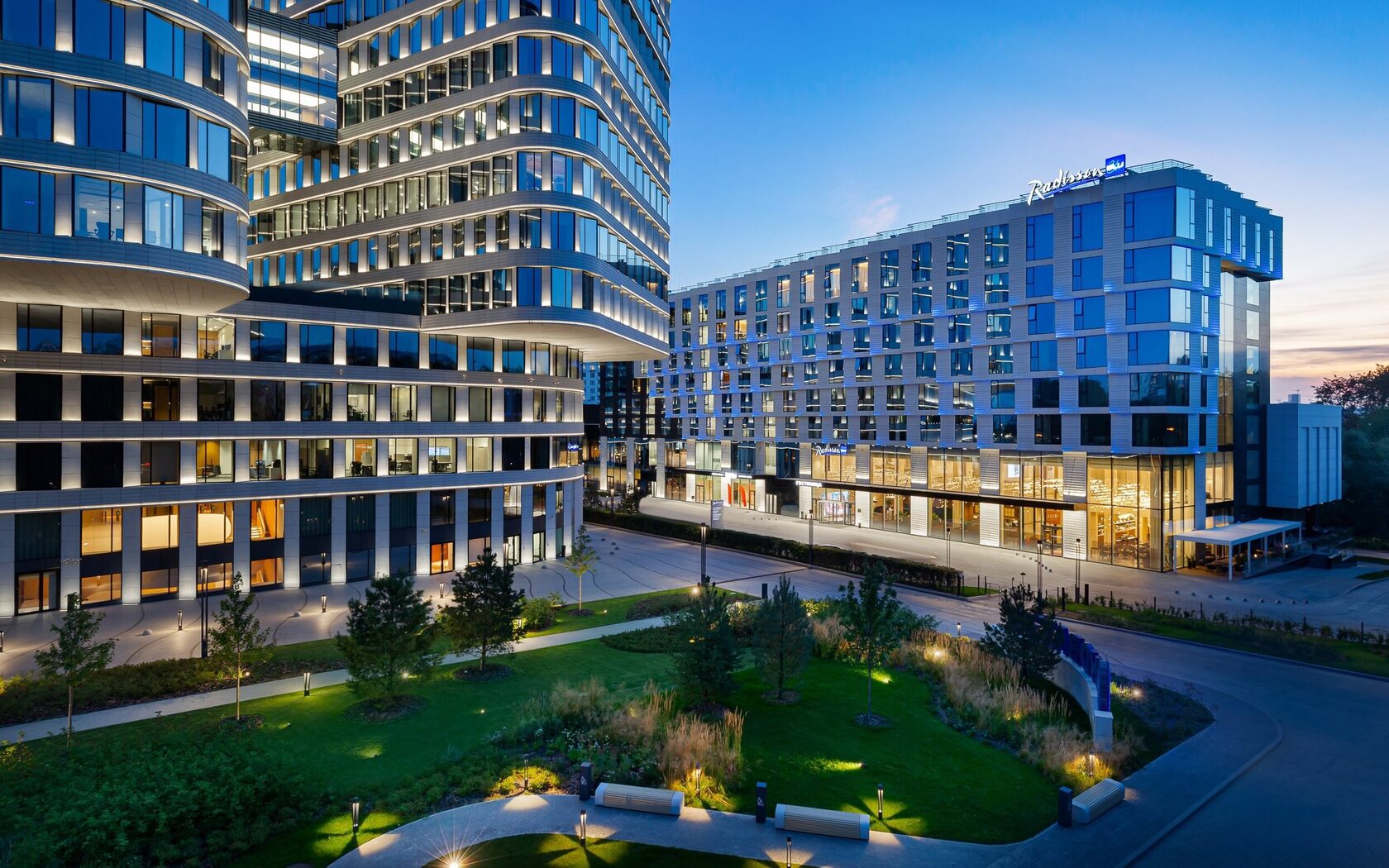 Здание Radisson Blu — место проведения свадьбы
